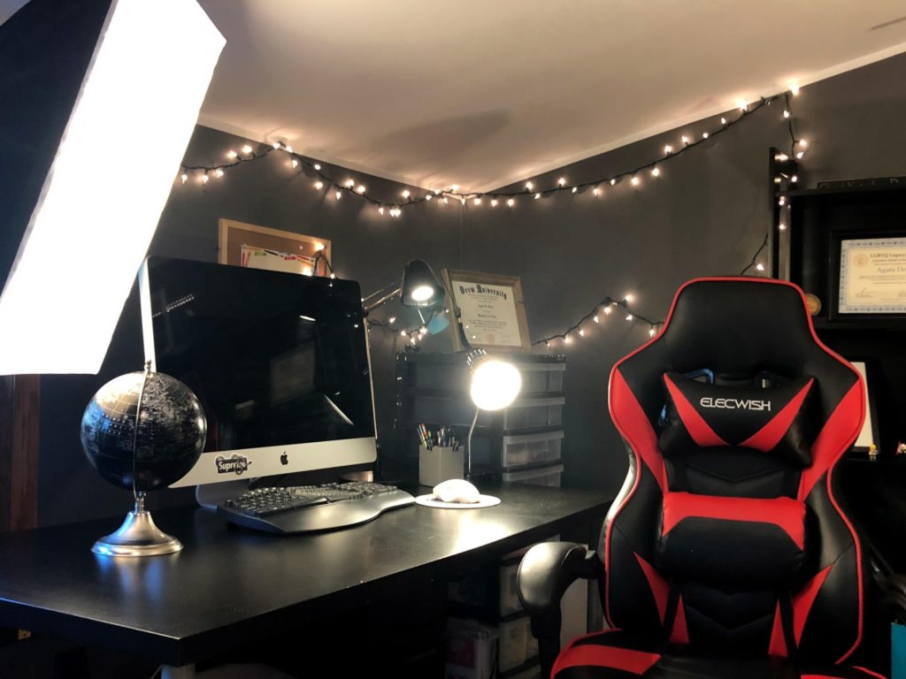  Agata’s home office with multiple lighting sources